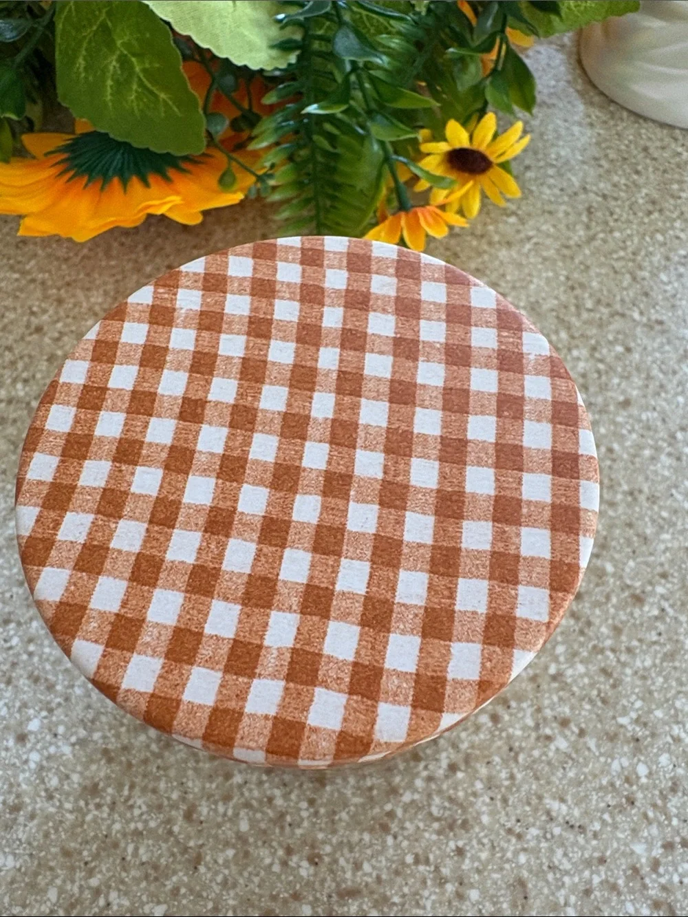 Bath & Body Works Cinnamon Honey Toast Single Wick Candle with Gingham Lid